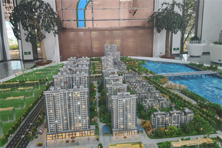 东武古城北区好楼层90平方套二带附房，精装修南北通透全明户型